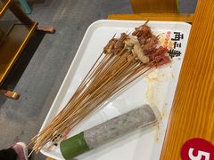 -两三事小郡肝串串香火锅(桂庙店)