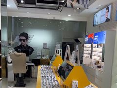 -诺柯视眼镜-蔡司依视路官方工厂店(淞南一店)