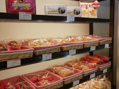 -红宝石·鲜奶小方·海派西点房(丰庄店)