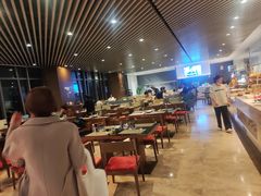 -筠咖啡西餐厅(上海国展宝龙丽筠酒店)