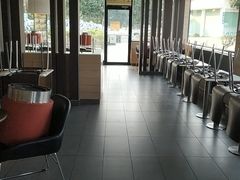 大堂-麦当劳(常山服务区得来速店)