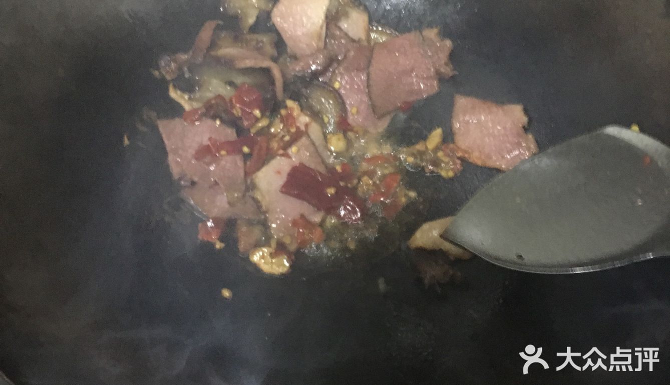 教大家如何炒湖南腊肉