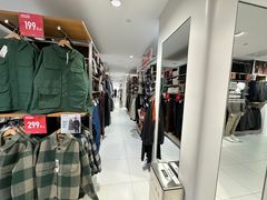 -优衣库(北京万柳华联购物中心店)