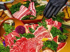 -铭牛烧肉·和牛海鲜自助(高新月牙湖店)