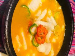 -香巴拉云南餐厅(华莱坞店)