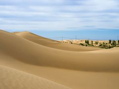 -亿利库布其七星湖沙漠生态旅游区