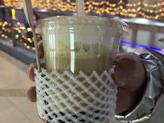 白玉豆乳冰拿铁-MIKAKU(万达广场上海宝山店)