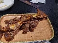 特色烤羊腿-城南老友羊蝎子火锅(花乡奥莱店)