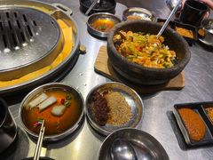 -哈哈碳都·牛肋条无限自助烤肉(台江万达店)