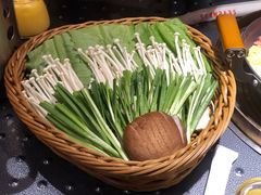 蔬菌组合-小牛哈尼韩式水煎肉(万象城店)