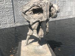 -侵华日军南京大屠杀遇难同胞纪念馆-停车场