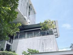 -ROAST coffee & eatery