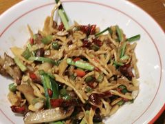 -富正毅三下锅(体育馆店)