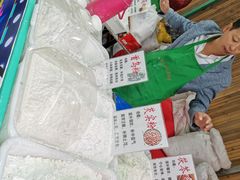 -百联临沂购物中心(临沂路店)