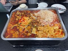-在巷子里的烤肉店·螺蛳粉烤鱼·牛蛙(和美城店)