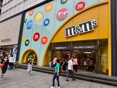 -m豆巧克力世界(上海世茂广场店)