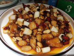 宫爆鸡丁-雲蜀龙阁·金牌水煮鱼(方庄店)