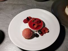 意式奶冻配当季水果-Mercato莫卡多露台餐厅与酒吧(K11店)