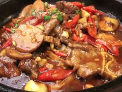 -阿瓦山寨·湘菜现炒·剁椒鱼头王(咸阳总店)