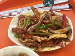 猪耳朵-东方削面(迎泽街店)