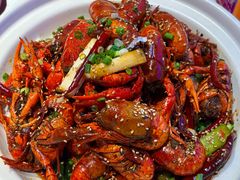 -肥小宝·金牌油焖大虾(襄阳龙虾地标店)