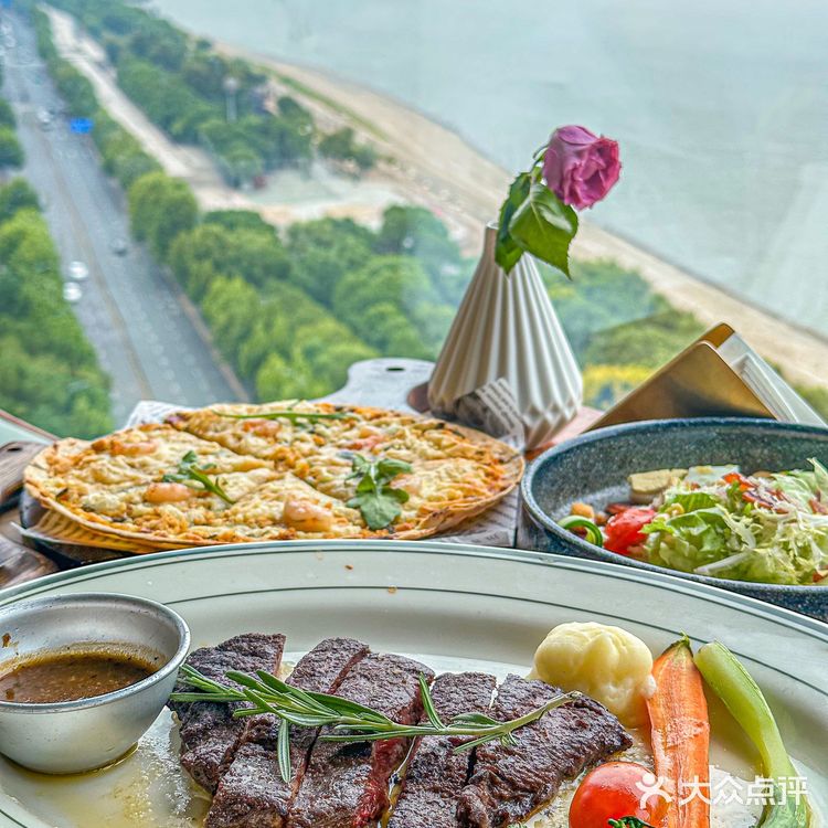 在武汉的绝美江景餐厅！
