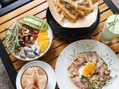 -Mark&Mars Restaurant