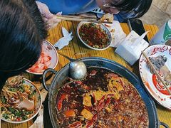 -馋虫重庆火锅(玉林南街店)