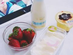 -全家便利店(秀沿路店)