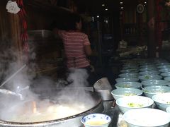 -佬土鹅肠火锅(解放路店)