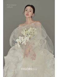 -雪中彩影婚纱摄影·微光艺术中心