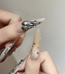 -桃色美甲沙龙