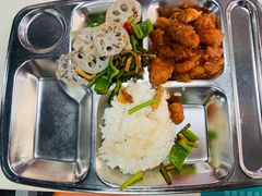 -同济大学本部学苑饮食广场