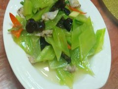 莴笋文蛤肉-吕四渔港码头海鲜餐厅