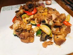 泰式香叶柠檬鸡-云海肴云南菜·蒸汽石锅鱼(北京良乡华冠店)