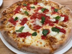 -城市大道红炉披萨烘焙坊