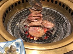 -山川小町·极番烧肉(新地假日广场店)