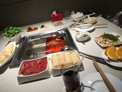 -海底捞火锅鲜切牛肉主题店(长寿路店)