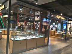 -王府井百货熙地港店