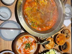 -野山舂·贵州现舂酸汤牛肉(东山店)