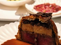 惠灵顿牛排-弦月窗LUNETTE BY AMANDA(复兴路店)