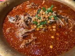 -张翻越·川渝冒菜·武汉黑鸭煲(城北万象城店)