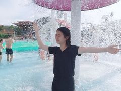 -汤山欢乐水世界