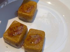 -阿瓦山寨·湘菜现炒·剁椒鱼头王(咸阳总店)