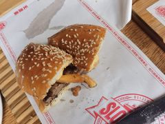 薯条汉堡-悠航SLOWBOAT(三里屯店)