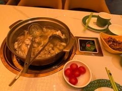-润园四季椰子鸡火锅(卓越INTOWN店)