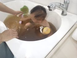 -雏芽婴幼儿游泳·小美医生小儿推拿(西村店)