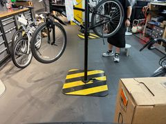 -迪卡侬(西华店)