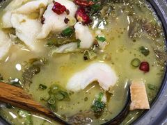 -周鱼小馆石锅酸菜鱼(活力汇店)