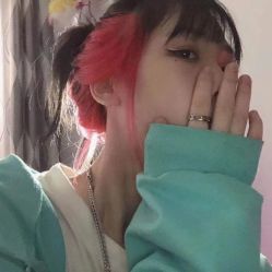 -IU潮牌·SALON